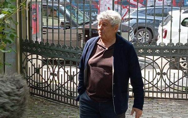 Lucescu își deschide colecția personală de trofee. Gratuit la Muzeul Fotbalului!