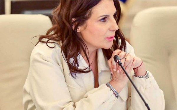Horga (PNL): „Guvernul NU vinde companii, doar listează”