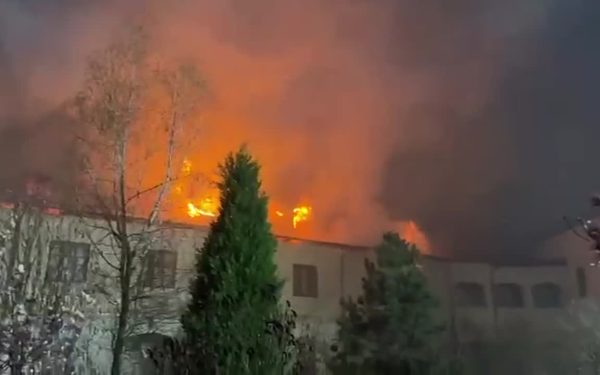 Incendiu URIAȘ la Mănăstirea Bistrița: chilii în flăcări pe 800 mp