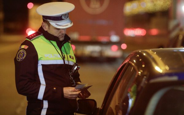 Aproape 2.400 de șoferi, fără permis după Paște! Polițiști, radare și scădere a violenței