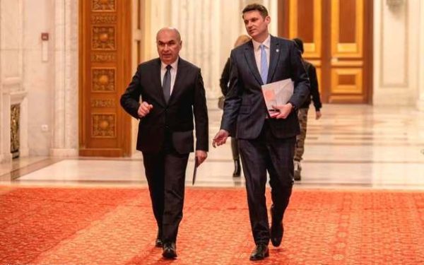 Abrudean: Reformele lui Bolojan au deranjat. Viitorul: reforme sau întoarcere la trecut