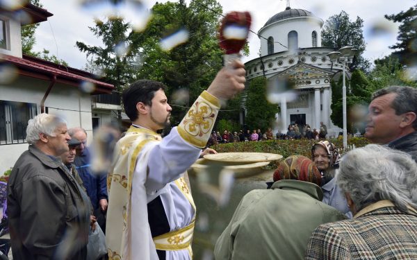Izvorul Tămăduirii: Semnificație, tradiții și obiceiuri pentru creștinii ortodocși
