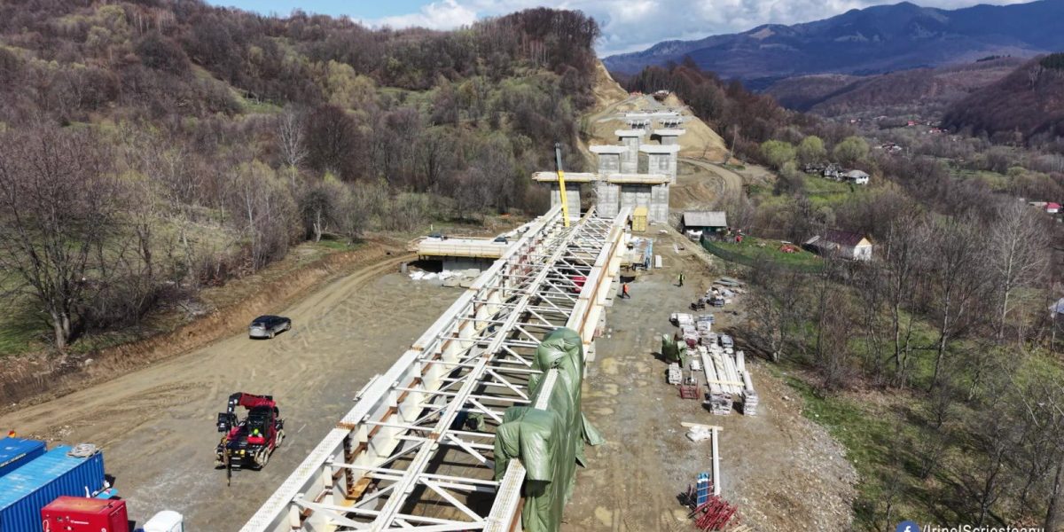 Bucureștiul, tot mai aproape de vest: Peste 1000 de muncitori pe șantierul autostrăzii