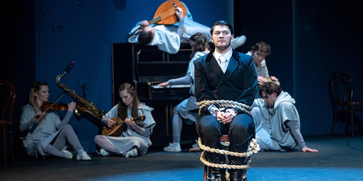 Richard al III-lea cucerește Bucureștiul: spectacolul de la Chișinău, la final de mai