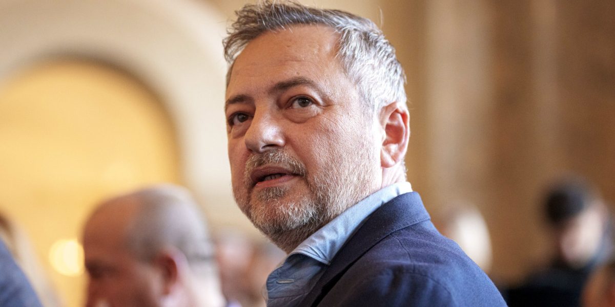 PSD, din instabilitate în criză: Nu pot fi și cauză, și soluție