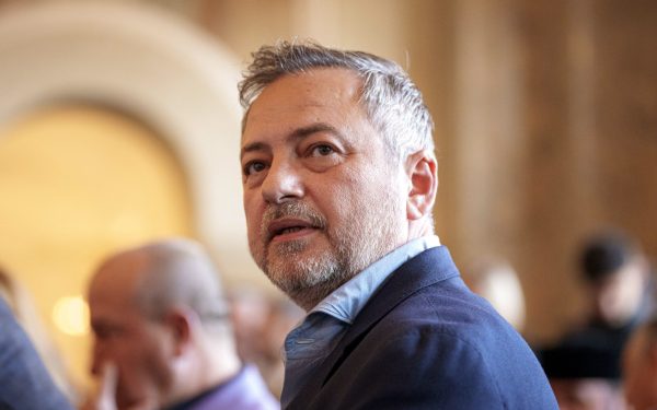 PSD, din instabilitate în criză: Nu pot fi și cauză, și soluție