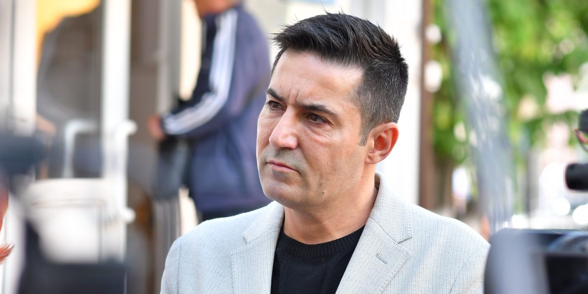 Miniștrii se retrag: Bolojan, somat să plece ori să schimbe echipa guvernamentală