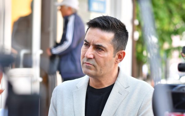 Miniștrii se retrag: Bolojan, somat să plece ori să schimbe echipa guvernamentală