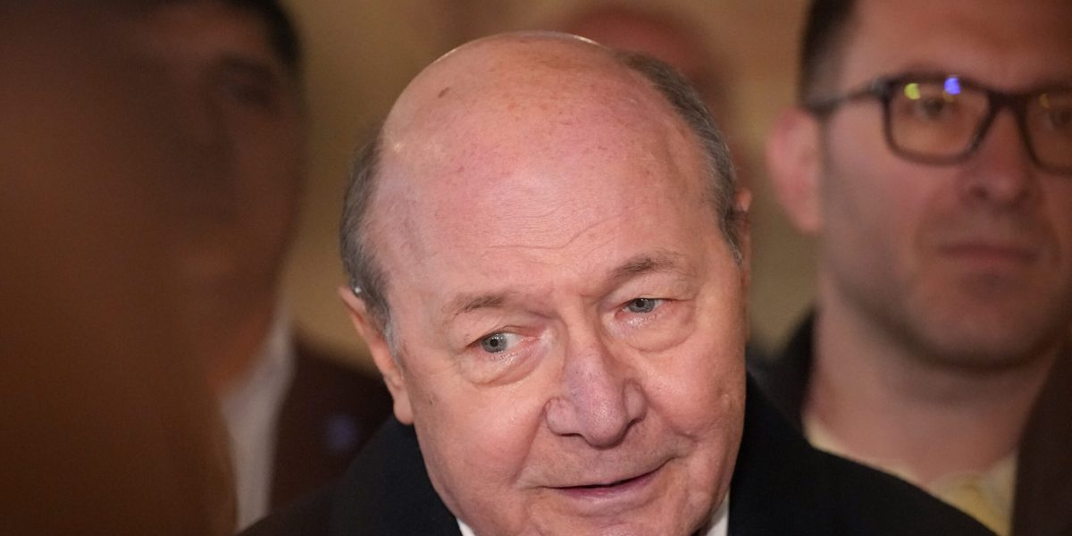 Băsescu, reacție DURĂ: Orban, Trump și Putin, „bătuți măr” de unguri