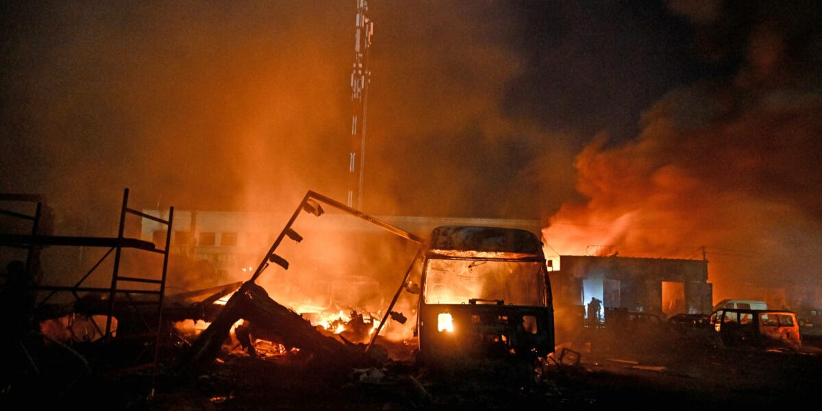 Atacuri masive în Ucraina, înainte de Paște: Zeci de morți, blocuri distruse