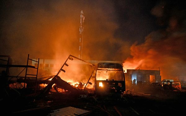 Atacuri masive în Ucraina, înainte de Paște: Zeci de morți, blocuri distruse