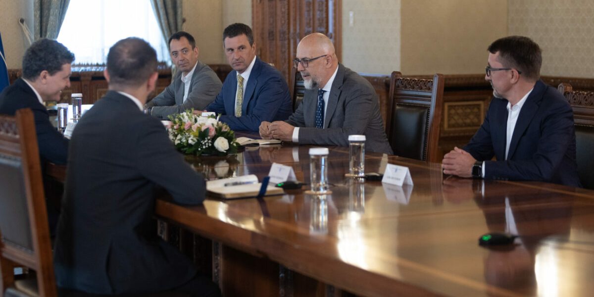 Criza guvernamentală bate la ușă: Ce riscă România?