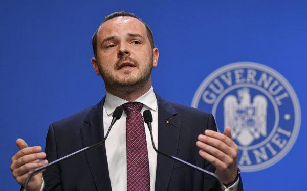 Vizită SURPRIZĂ: Ministrul Sănătății la Washington, pe urmele dozelor Pfizer