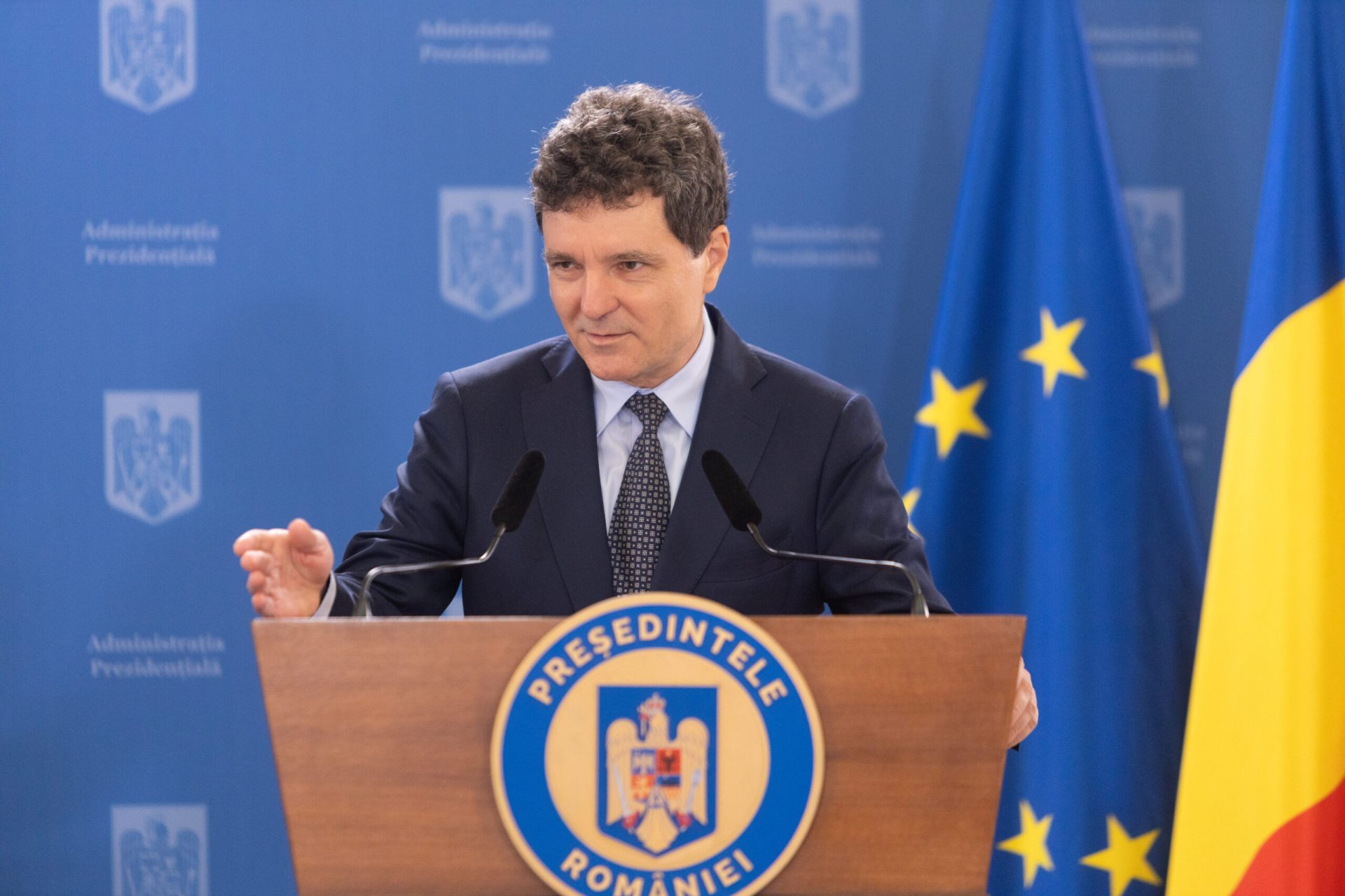 Președintele României, Nicușor Dan, a transmis luni un mesaj cu ocazia Zilei Internaționale a Romilor și a Sărbătorii etniei romilor din România, marcând astfel recunoașterea oficială a acestei comunități și importanța diversității culturale