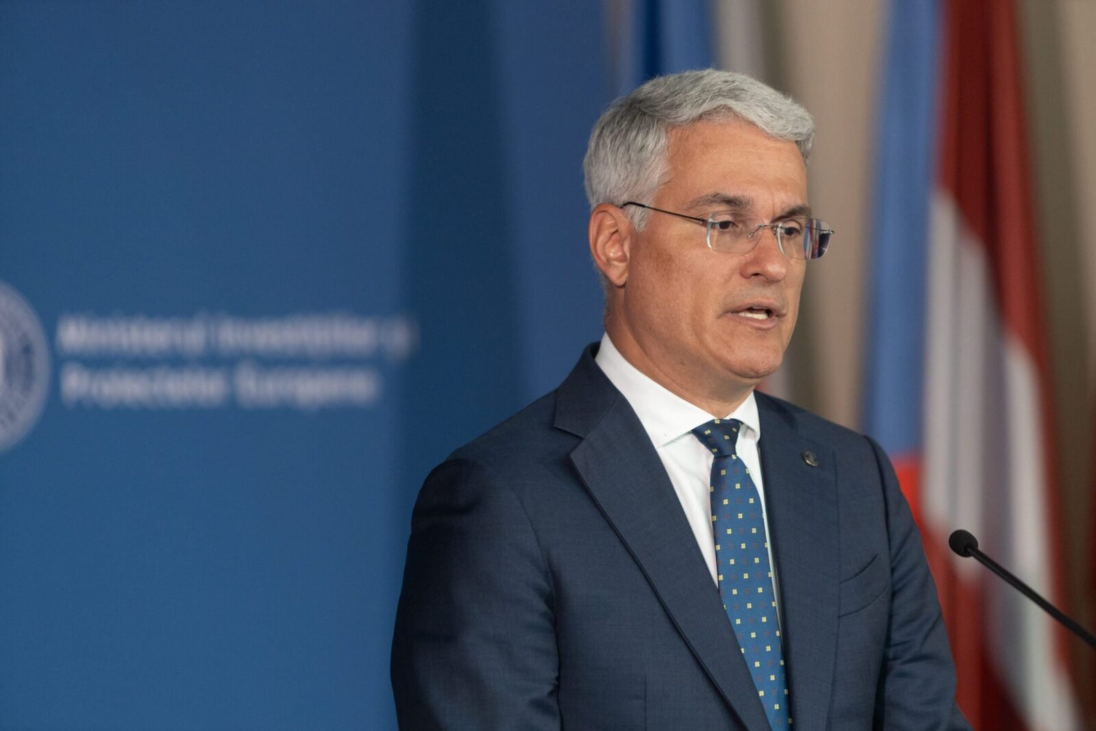 Ancheta europeană: Dragoș Pîslaru a sesizat Parchetul privind microbuzele electrice PNRR