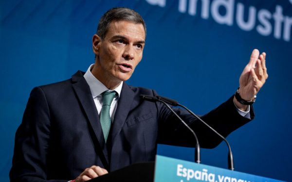 Social media, arma secretă ce subminează tot: Analiză amplă