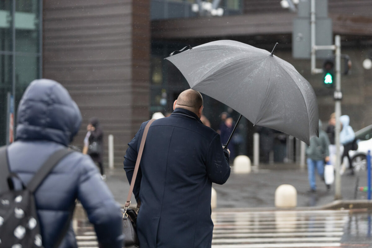 Temperaturi în scădere și vreme instabilă în cea mai mare parte a țării Până miercuri dimineața, valorile termice continuă să scadă față de ziua precedentă, atingând medii multianuale pentru această perioadă