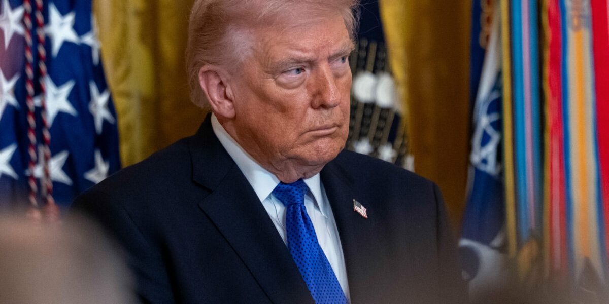 Doar pentru negocieri? Donald Trump dezvăluie de ce e încă-n viață