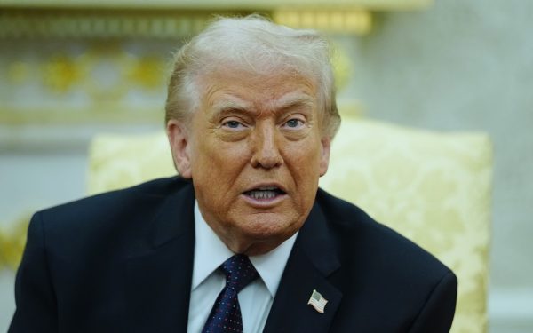 Trump amenință China cu „probleme mari” dacă ajută militar Iranul