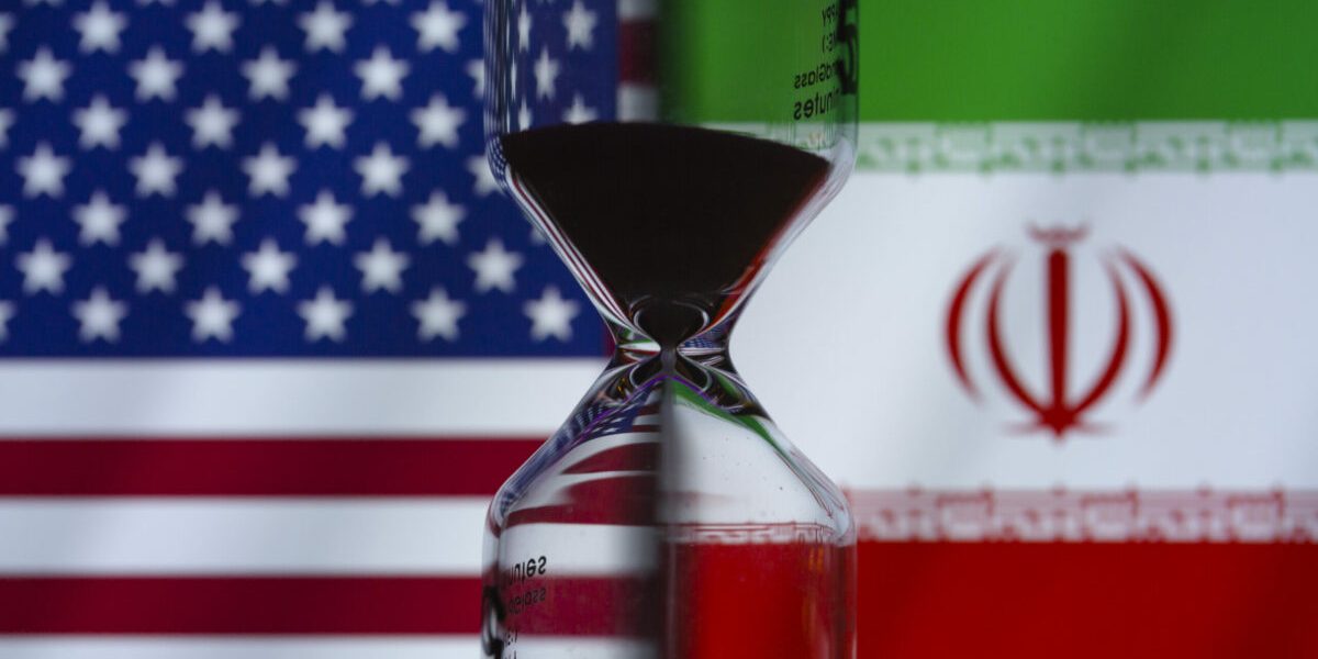 Iranul amenință Strâmtoarea Ormuz, după ce a rupt armistițiul cu SUA