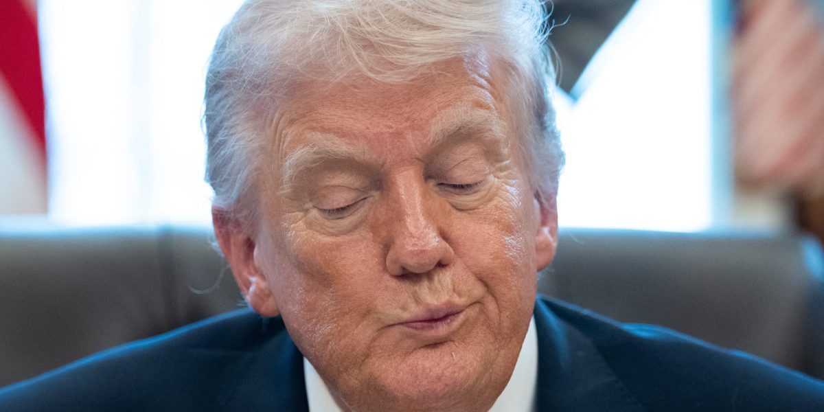 Trump indiferent de Iran: Marina SUA blochează Strâmtoarea Ormuz