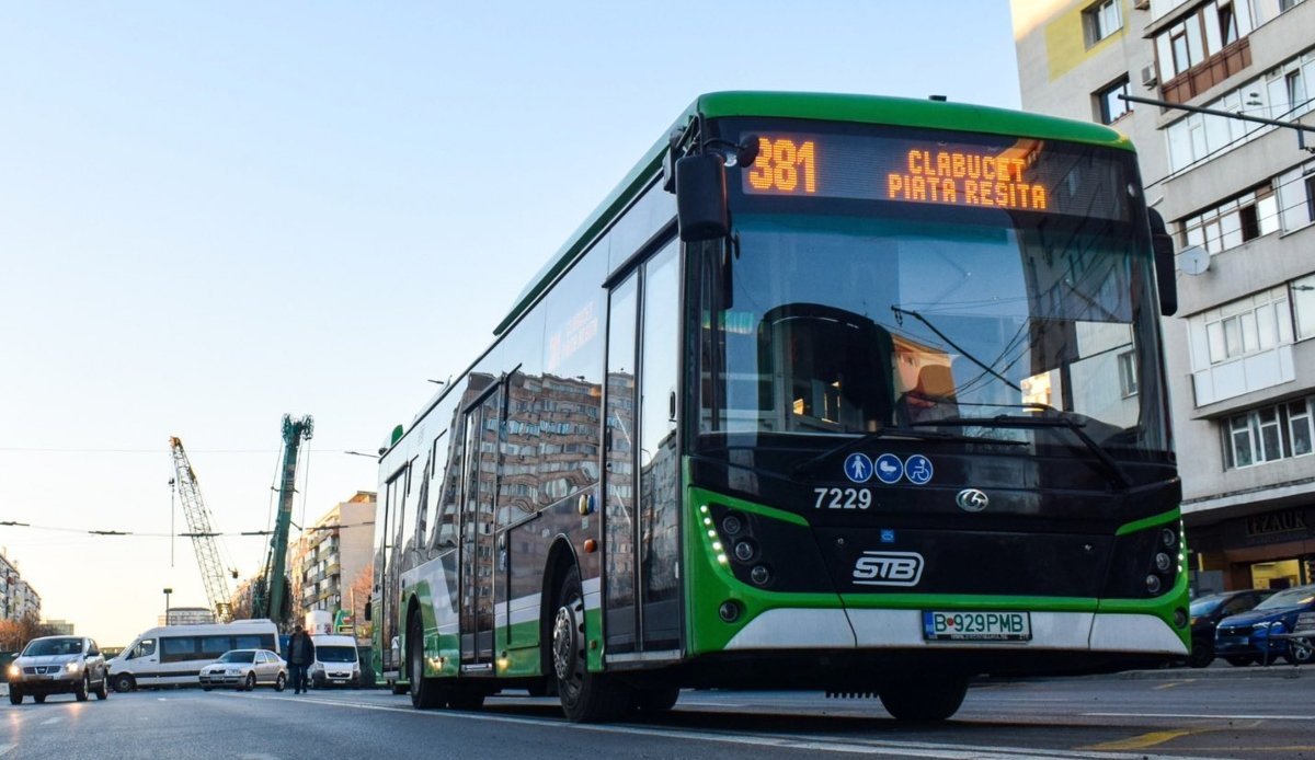 Locuitorii din Sectorul 4 s-au mobilizat pentru a solicita autorităților o soluție pentru problema aglomerației pe traseul Piața Reșița – Piața Unirii, în intervalele orare de vârf