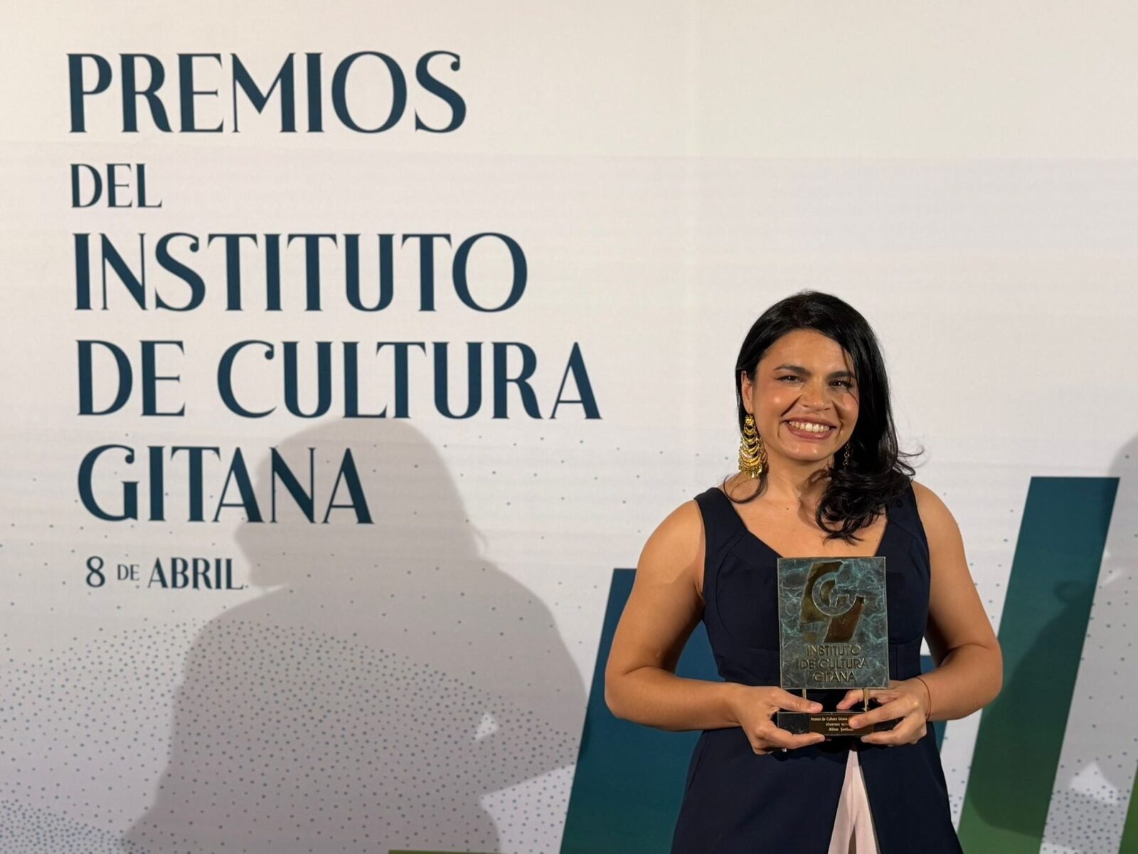 Alina Șerban, aplaudată la Madrid: Regizoarea ia un premiu pentru cultura romă