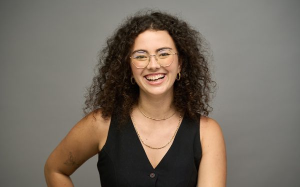 Platformă AI, susținută de Karpathy și Sutskever, vine în România pentru elevi