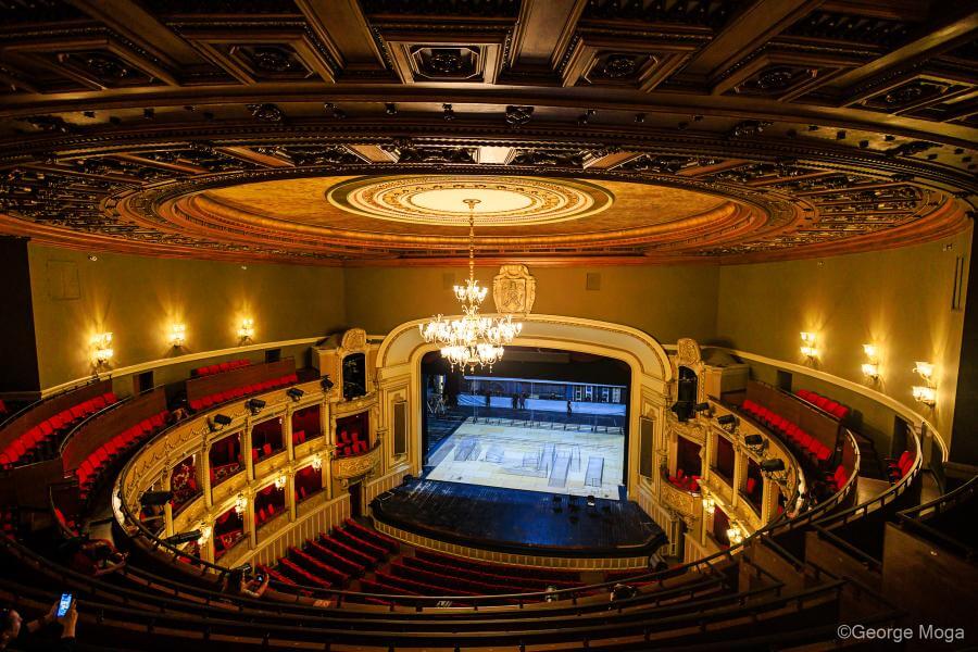 Opera Națională București revine în forță în luna aprilie cu o serie de spectacole ce promite să captiveze iubitorii de teatru și operă, într-un program diversificat și plin de surprize