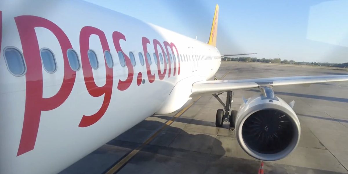 Avion Sankt Petersburg-Istanbul, alertă la București după decolare