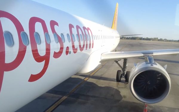 Avion Sankt Petersburg-Istanbul, alertă la București după decolare