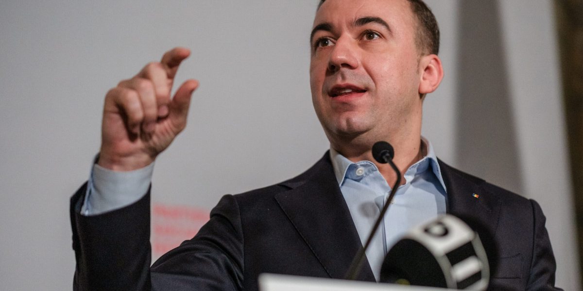 Ivan: Nu sunt probleme la carburanți. Când scad facturile la curent