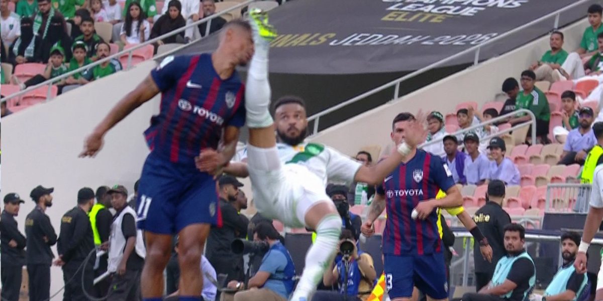 Eliminare șoc în Al-Ahli: Un K1 brutal a accidentat un adversar!