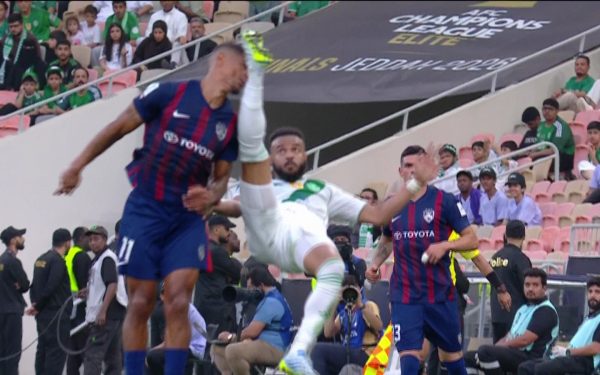 Eliminare șoc în Al-Ahli: Un K1 brutal a accidentat un adversar!