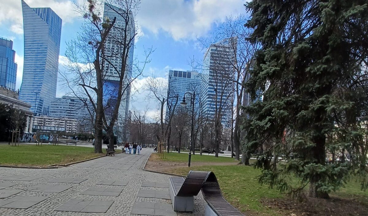 Orașul Varșovia, model pentru București: trotuare libere, sute de km de piste