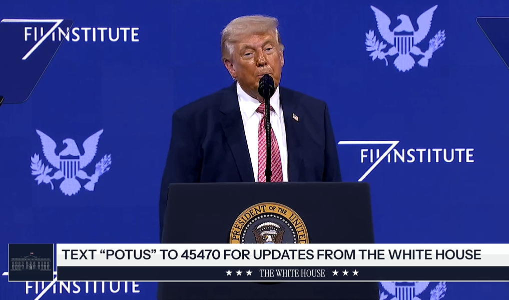 Trump blochează Strâmtoarea Hormuz după negocierile cu Iranul