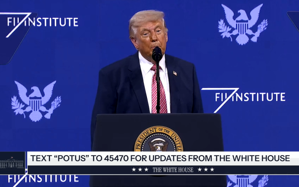 Trump blochează Strâmtoarea Hormuz după negocierile cu Iranul