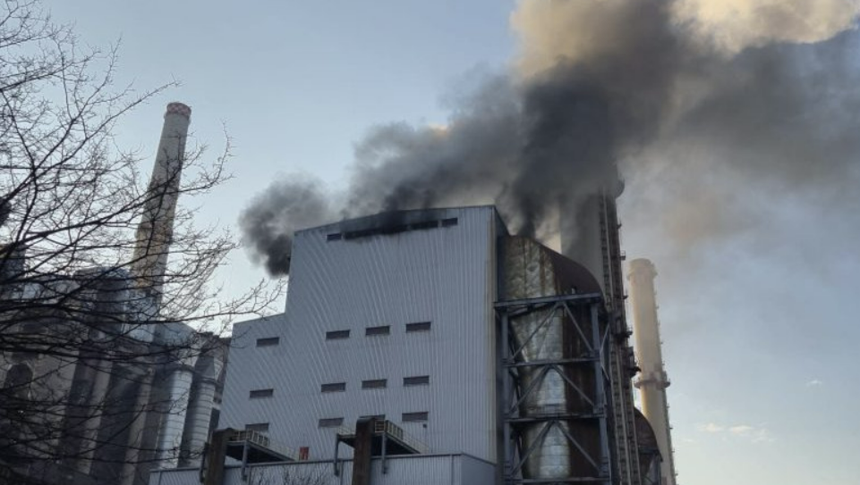 Incendiu la ROVINARI: Grup oprit de urgență, avarie la singurul în funcțiune