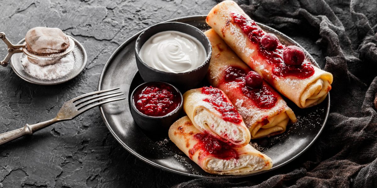 Gust din copilărie: Clătite pufoase la cuptor, cu brânză proaspătă!