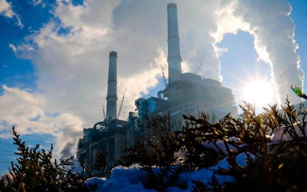 Mega-concedieri la Complexul Energetic Oltenia: mii de oameni, pe liber