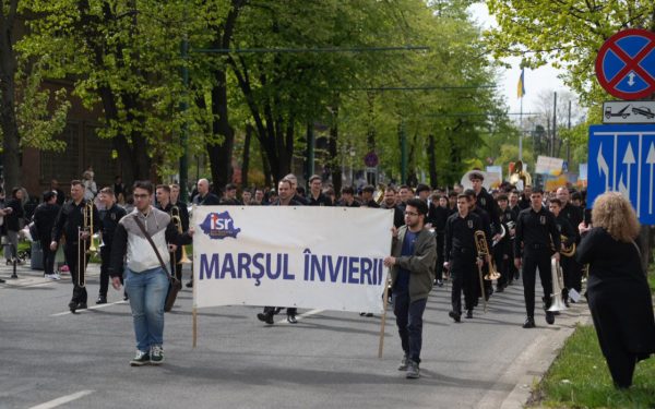 Marșul Învierii din Timișoara: Mii de credincioși de confesiuni diferite, an de an