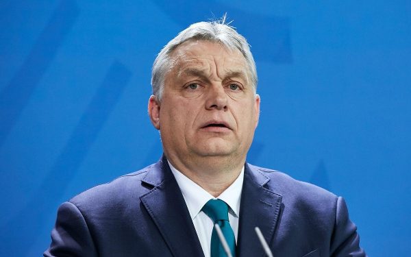 Bucurie la București: Ce câștigă România după înfrângerea lui Viktor Orban