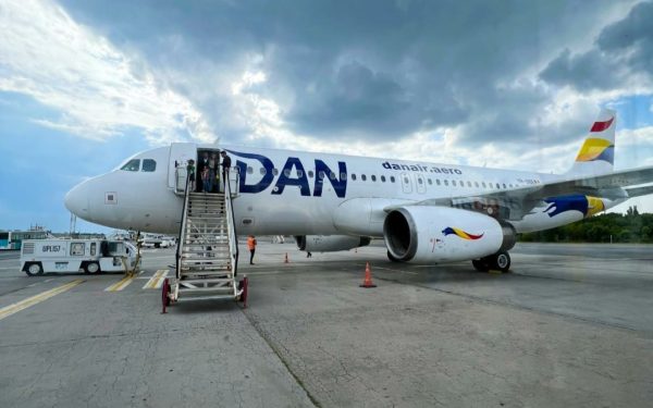 Avion CU 96 de pasageri, la UN PAS de prăbușire lângă Bacău