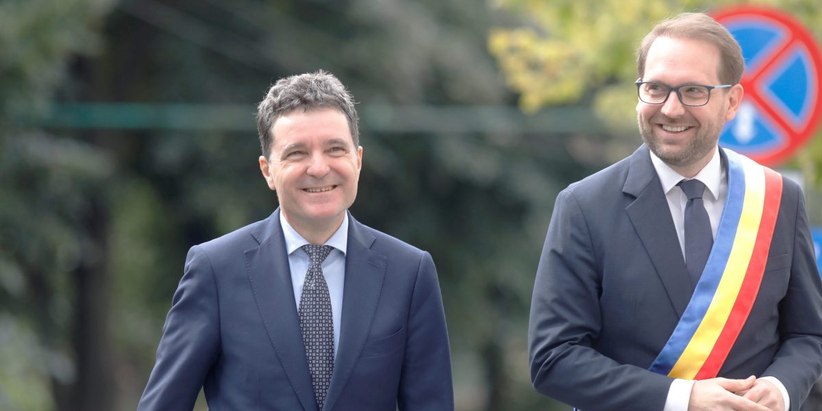 Președintele USR: Relații bune cu Klaus Iohannis. PSD, pe 20 aprilie, la probă