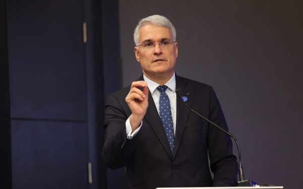 Parchetul European anchetează achiziția de microbuze electrice în România, anunță Pîslaru