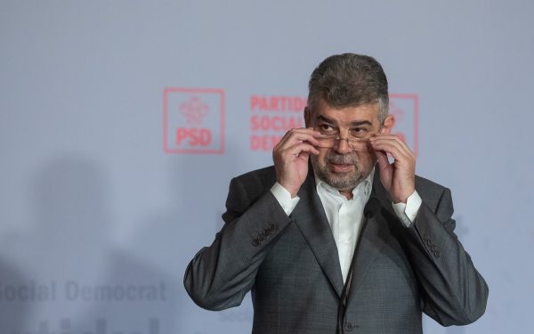 Ciolacu, replică furibundă: Nu stau la penthouse, ci într-un apartament simplu din București