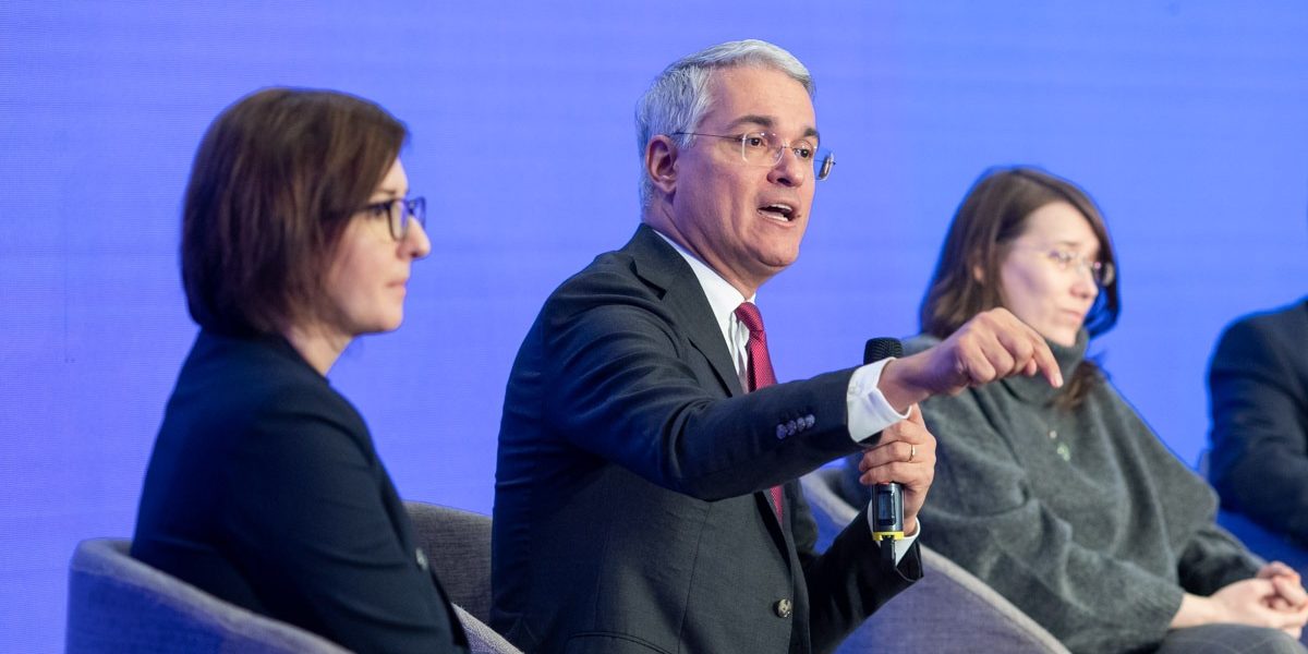 Nicușor Dan, la discuții cu Pîslaru. România, în așteptarea a 10 miliarde de euro din PNRR