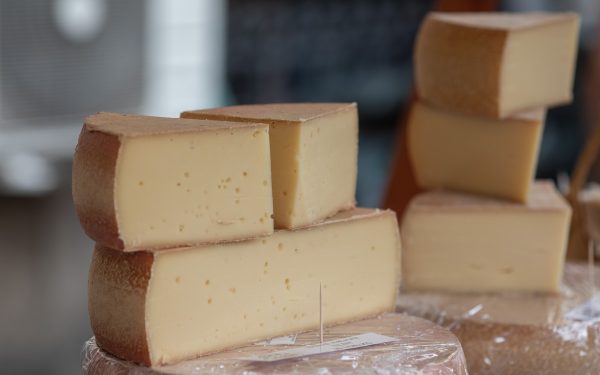 România, ”cheia” pentru China. Mega-afacere cu lactate, dezvăluirea presei elene