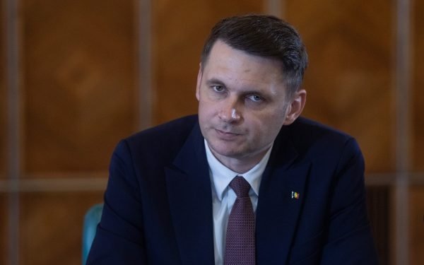 Senat: Guvern minoritar, un scenariu nedorit. Președintele are rol de mediator
