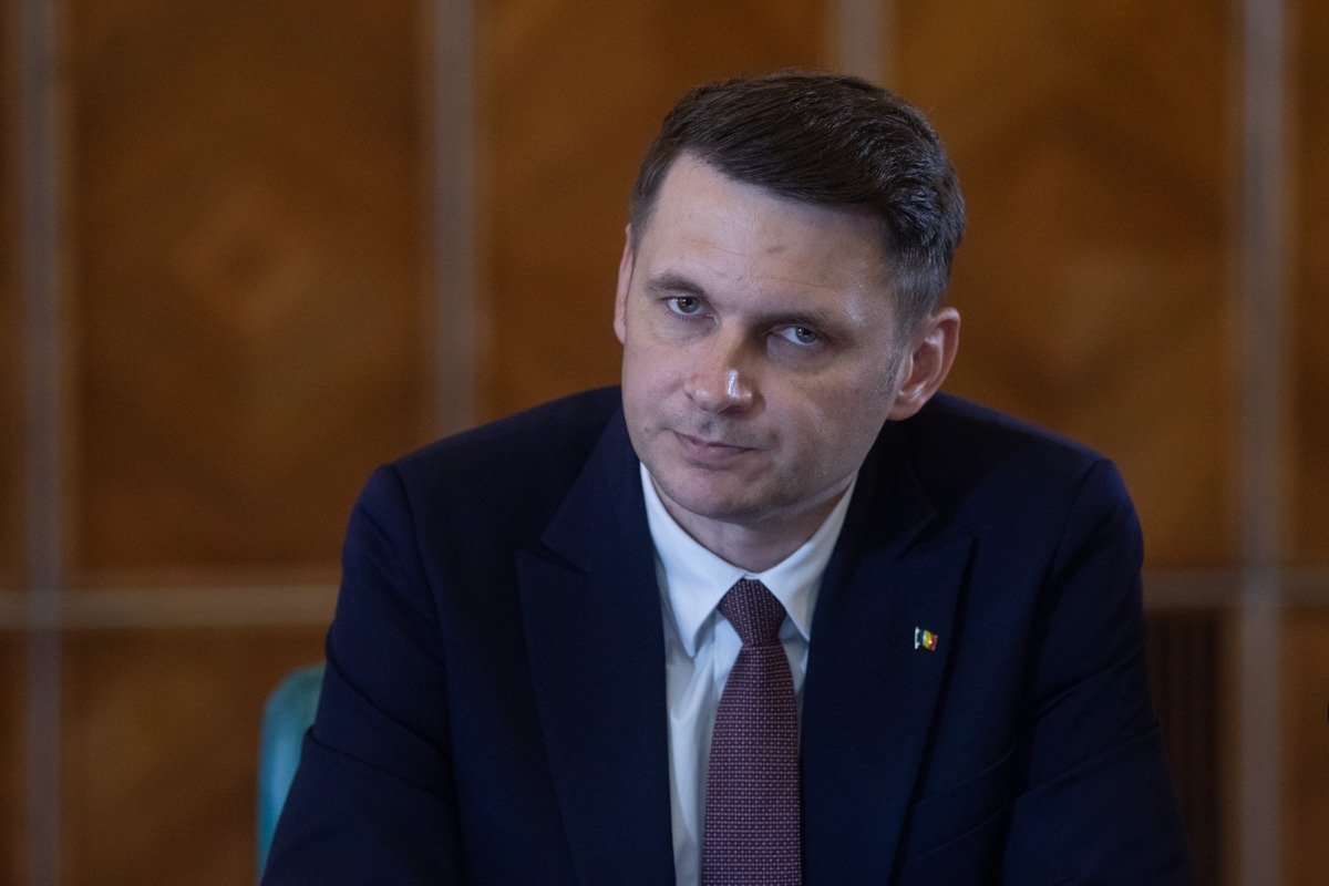 Senat: Guvern minoritar, un scenariu nedorit. Președintele are rol de mediator